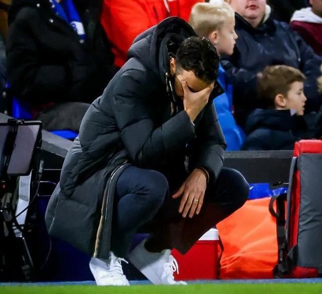 利物浦客场惨败,状态低迷 利物浦客场惨败,状态低迷