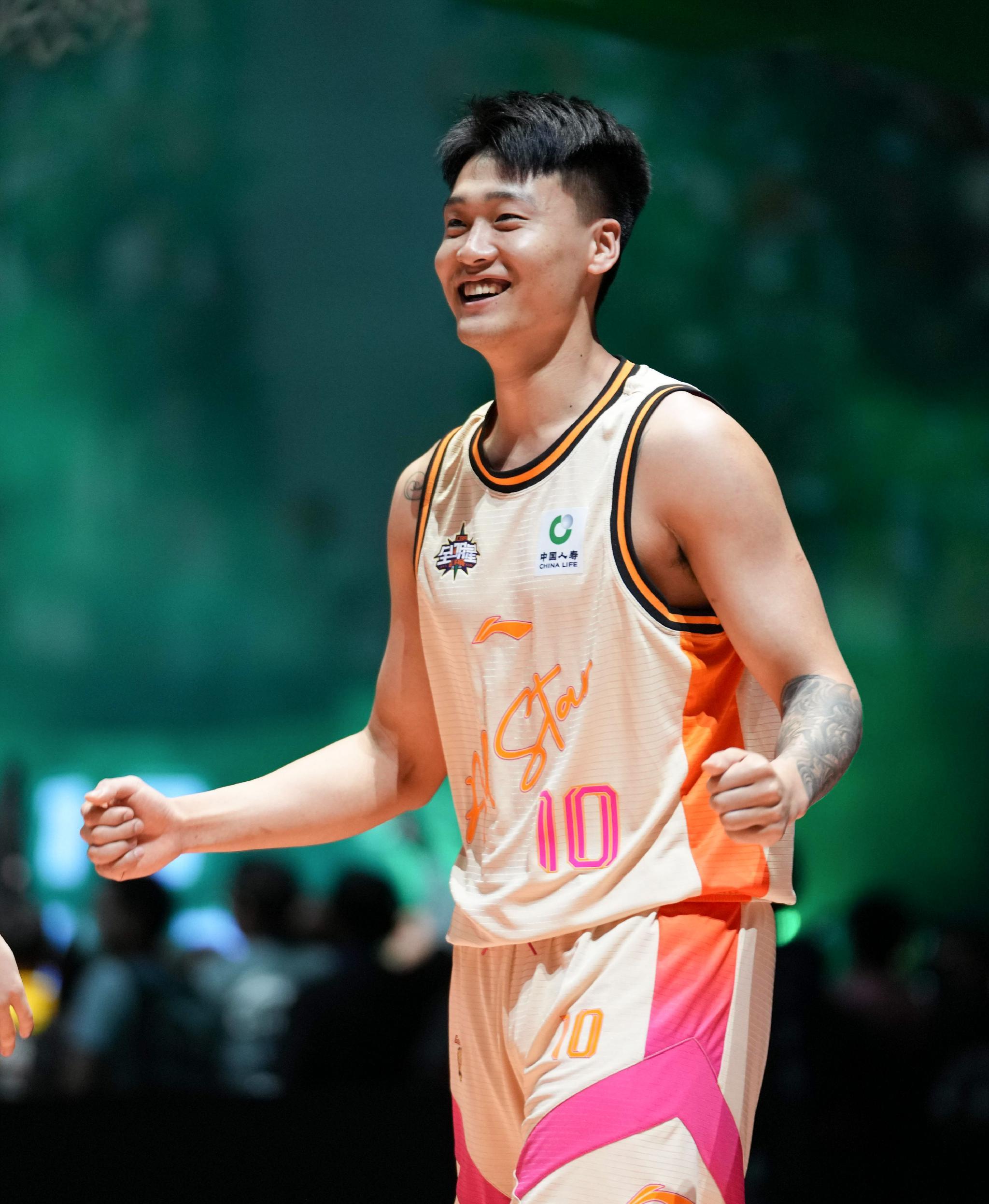 澳洲球员在全明星技巧挑战中高分过关 澳洲球员在全明星技巧挑战中高分过关