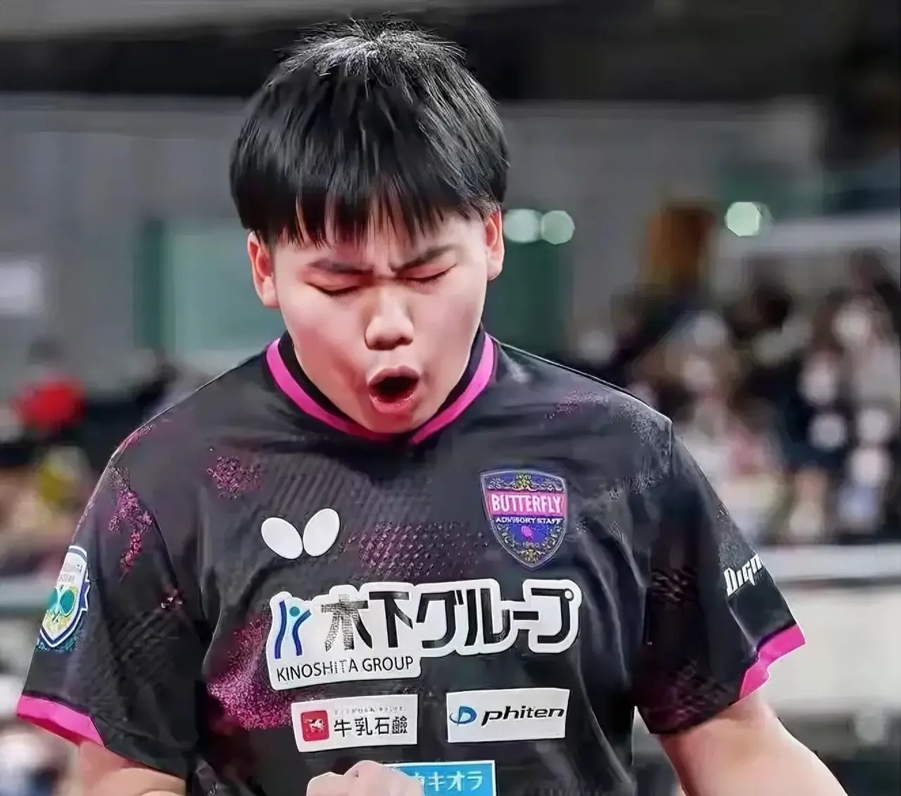 乒乓球竞赛激烈搏杀,日本选手斩获铁人 乒乓球竞赛激烈搏杀,日本选手斩获铁人