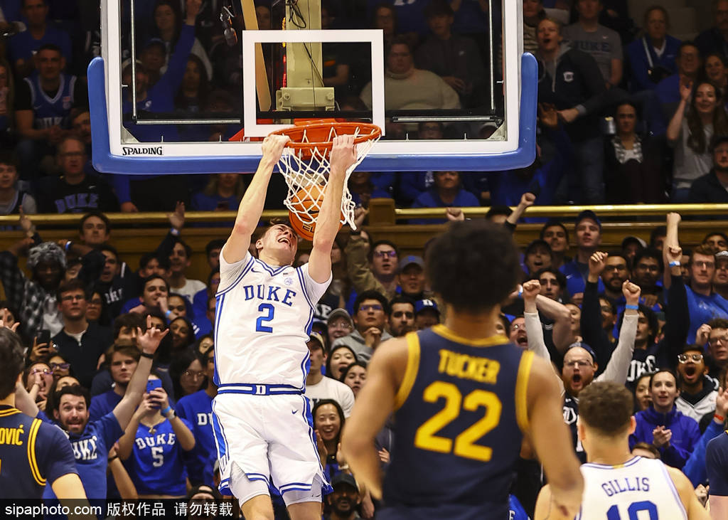 雷速-独行侠客场大胜，展现强大实力