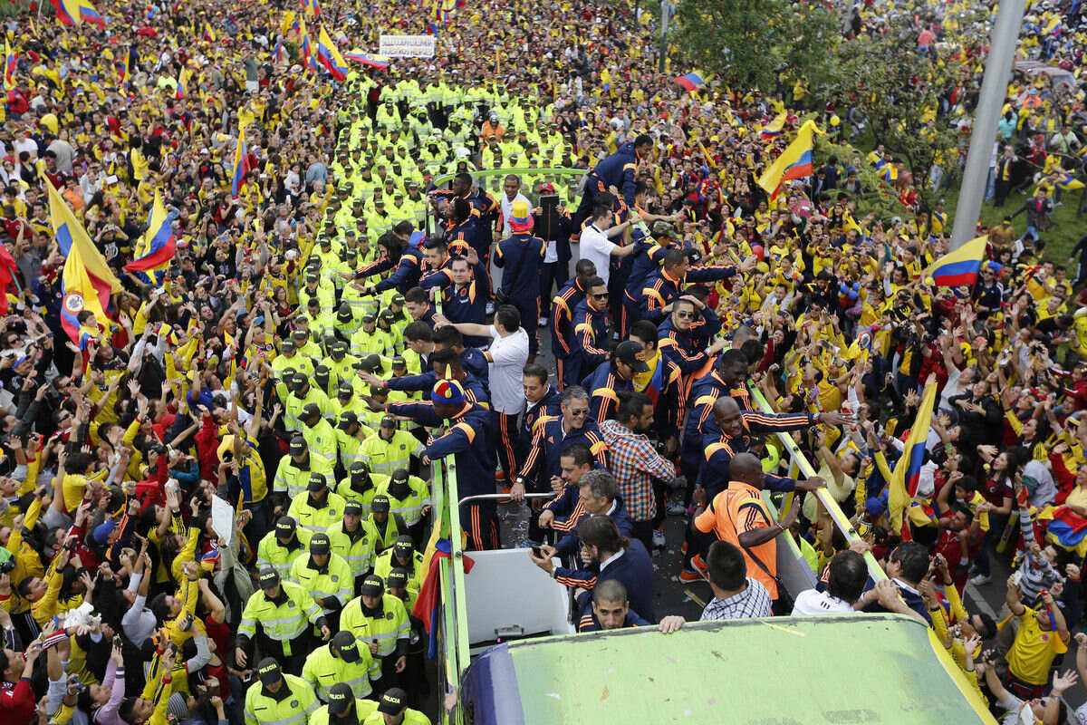 哥伦比亚国家队全队团结一致取得胜利 哥伦比亚国家队全队团结一致取得胜利