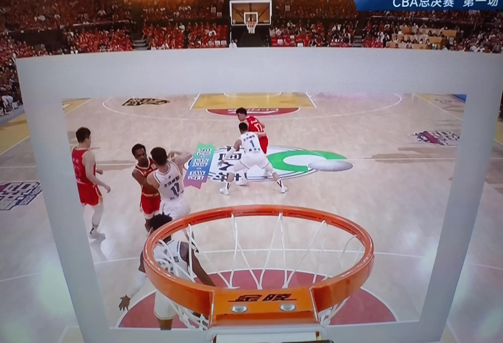 顶尖篮球职业联赛:球队备战决胜关键战役 顶尖篮球职业联赛:球队备战决胜关键战役