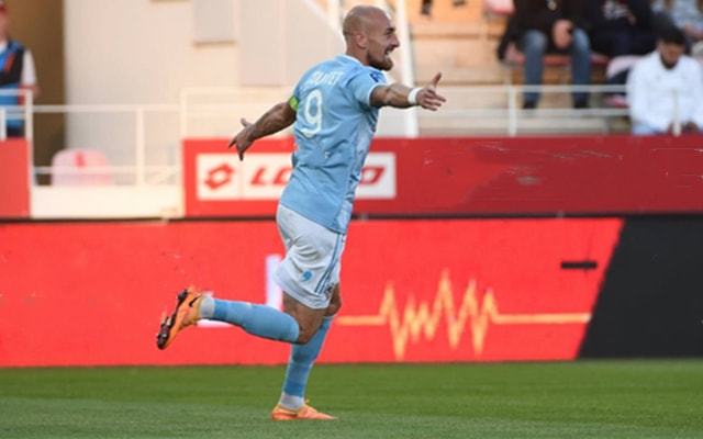 雷速-瓦朗谢纳取得胜利，士气飙升