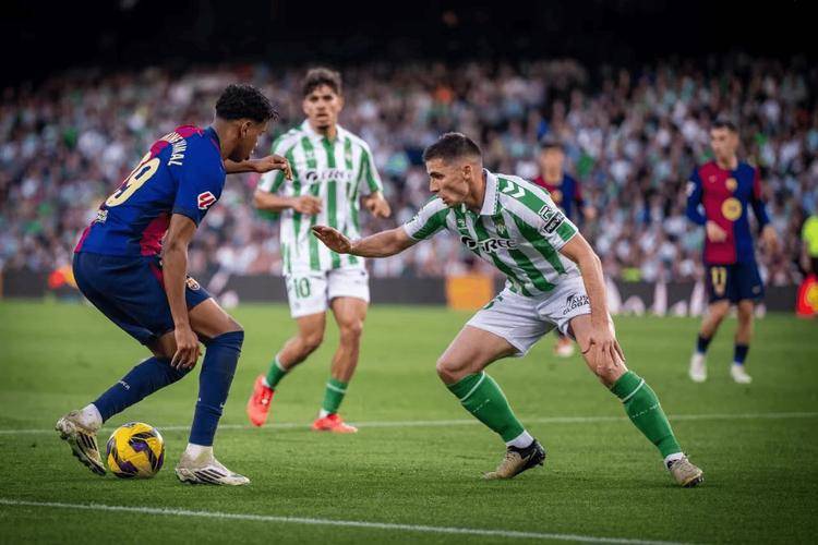 多特蒙德背水一战,成功逆转取得胜利 多特蒙德背水一战,成功逆转取得胜利