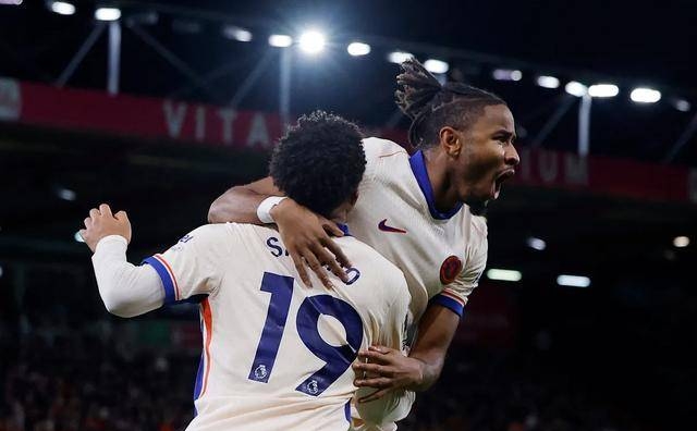 切尔西客场不敌伯恩茅斯,遭遇失利 切尔西客场不敌伯恩茅斯,遭遇失利